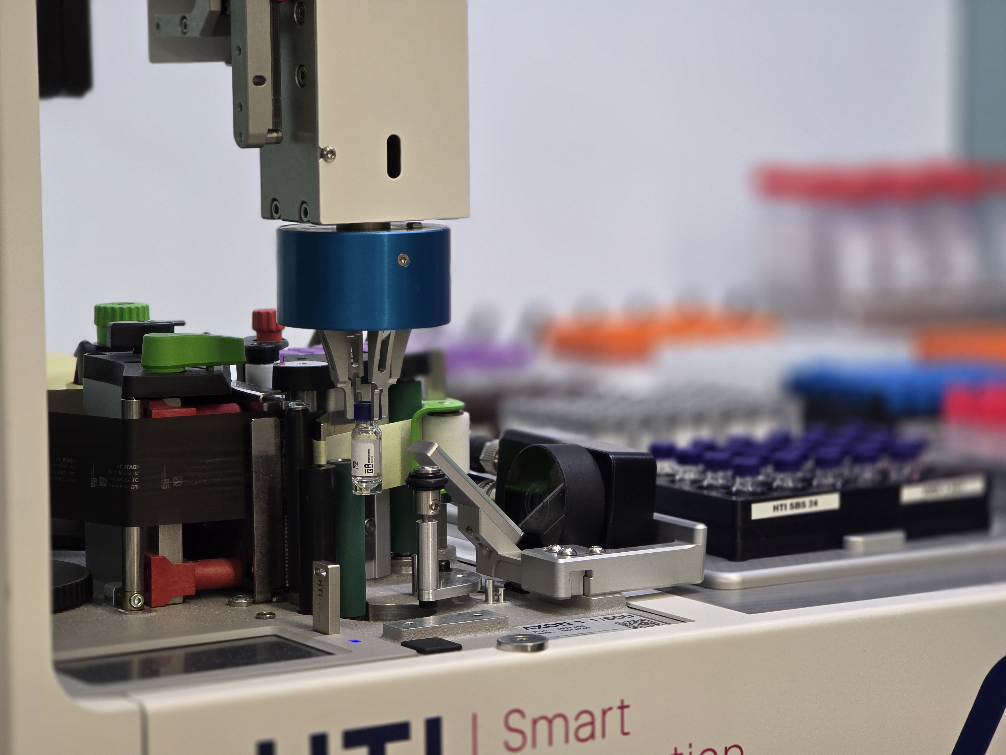 critical:lab 専用ページ Automated Tube Labelers - LabTAG